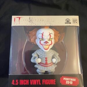 Pennywise 4.5 Inch Vinyl Figure - Gray and Red